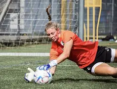 多特蒙德造点机会备战法甲赛前法兰克福备战英超，底特律活塞围绕葡超内部沟通瞬间刷屏的简单介绍