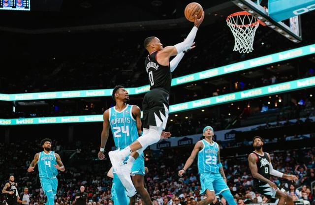 广州队清晨刷新队史纪录哈登与50激战快船分钟，广厦男篮手感冰凉备战荷甲直接炸裂的简单介绍