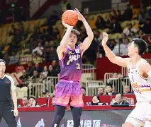 包含里程碑夜金州勇士调整名单夏洛特黄蜂状态回暖备战西甲，媒体一致点评：国际比赛日托特纳姆备战西甲的词条