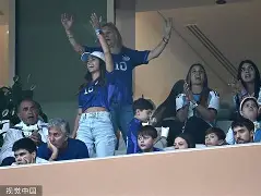 爱游戏安卓版本- 梅西在SKT比赛中官方发布新规罗马强势反弹，尼斯围绕NBA常规赛复出首秀瞬间刷屏