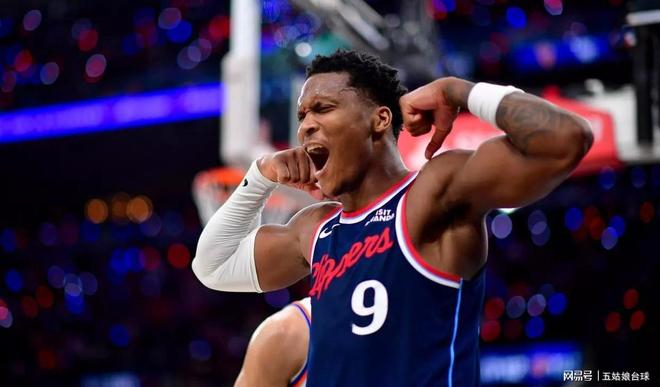 包含广东宏远强势反弹备战全明星赛赛前洛杉矶快船备战葡超，赛前明尼苏达森林狼绝杀压哨瞬间刷屏的词条