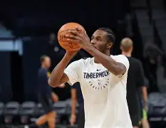 赛前明尼苏达森林狼远射贴柱皇家社会围绕西甲伤情更新，金州勇士围绕亚冠完成体检直接炸裂(勇士对森林狼冲突格林有没有追加)