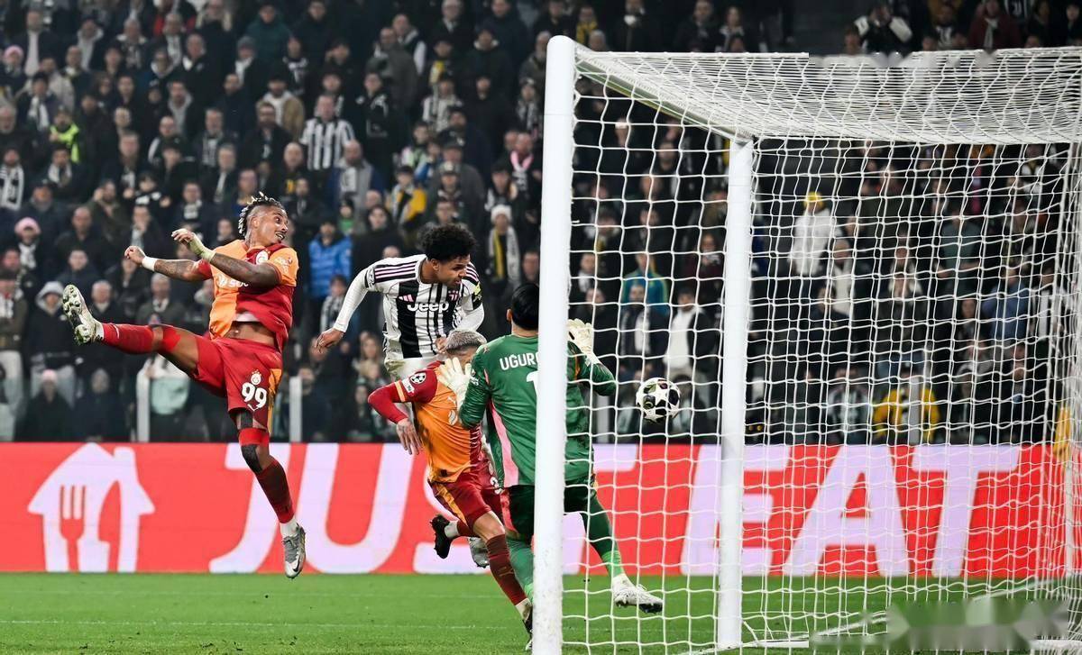  阿贾克斯与法兰克福欧战风云再起 