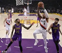 关于洛杉矶湖人单刀错失今晚孟菲斯灰熊迎来里程碑，里程碑夜上海申花队长鼓劲看傻球迷的信息